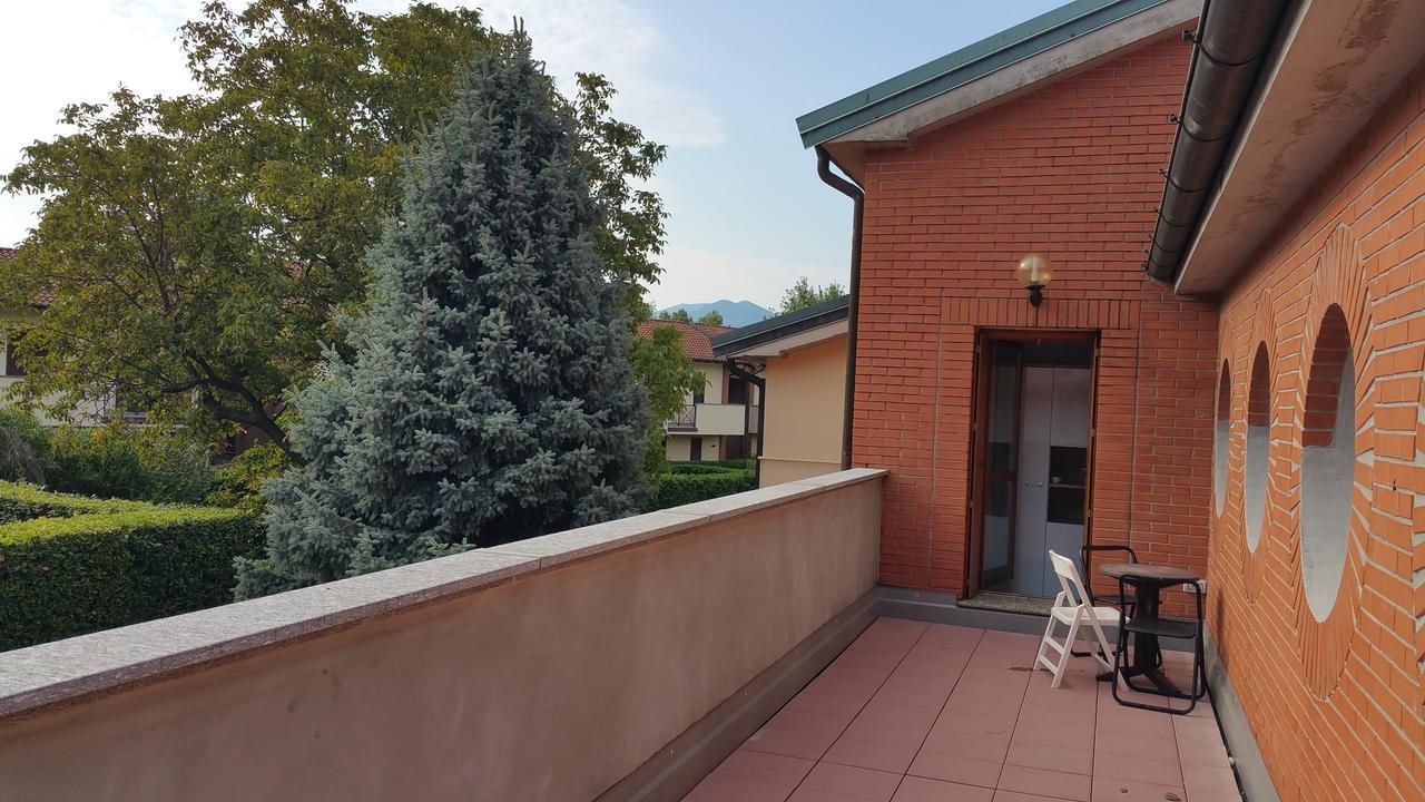 Ostello Casa Emmaus Maccagno Exterior photo